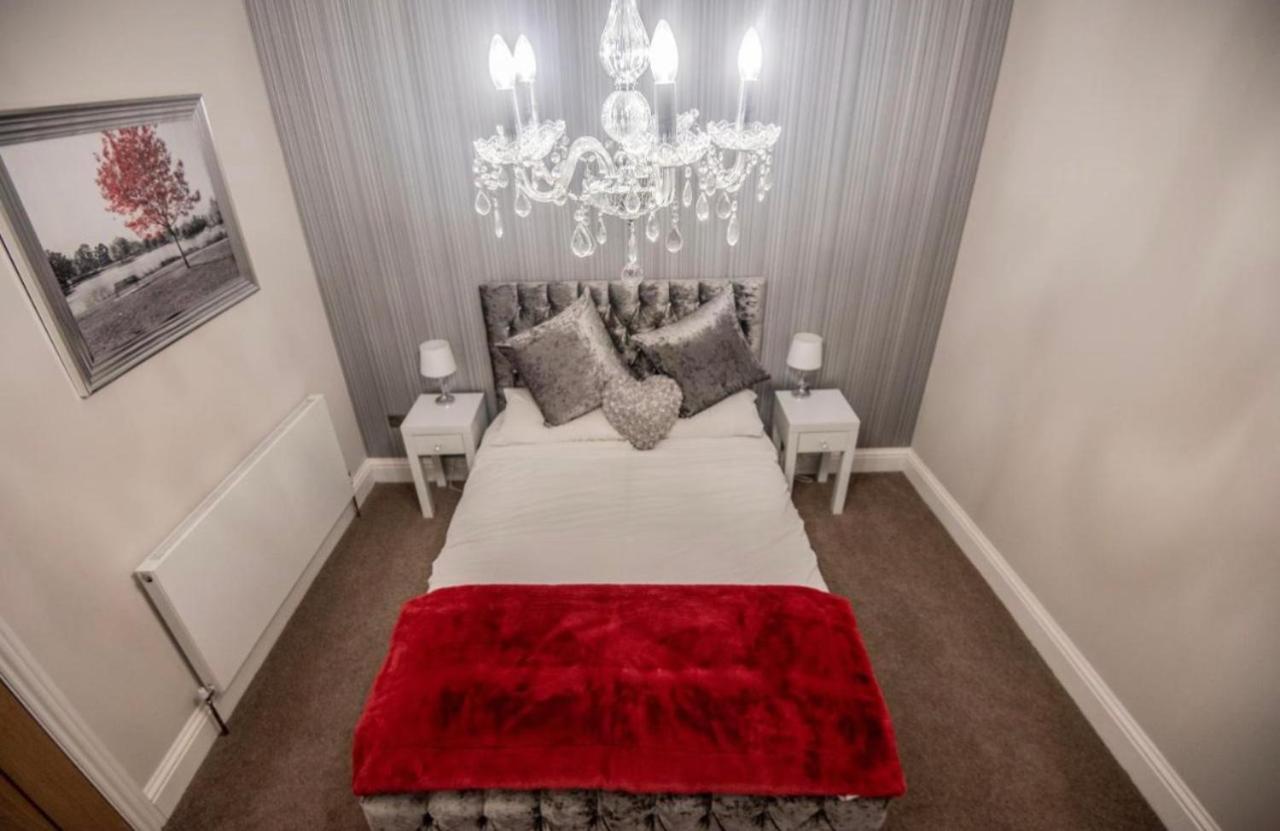 The George Wright Boutique Hotel, Bar & Restaurant Родъръм Екстериор снимка