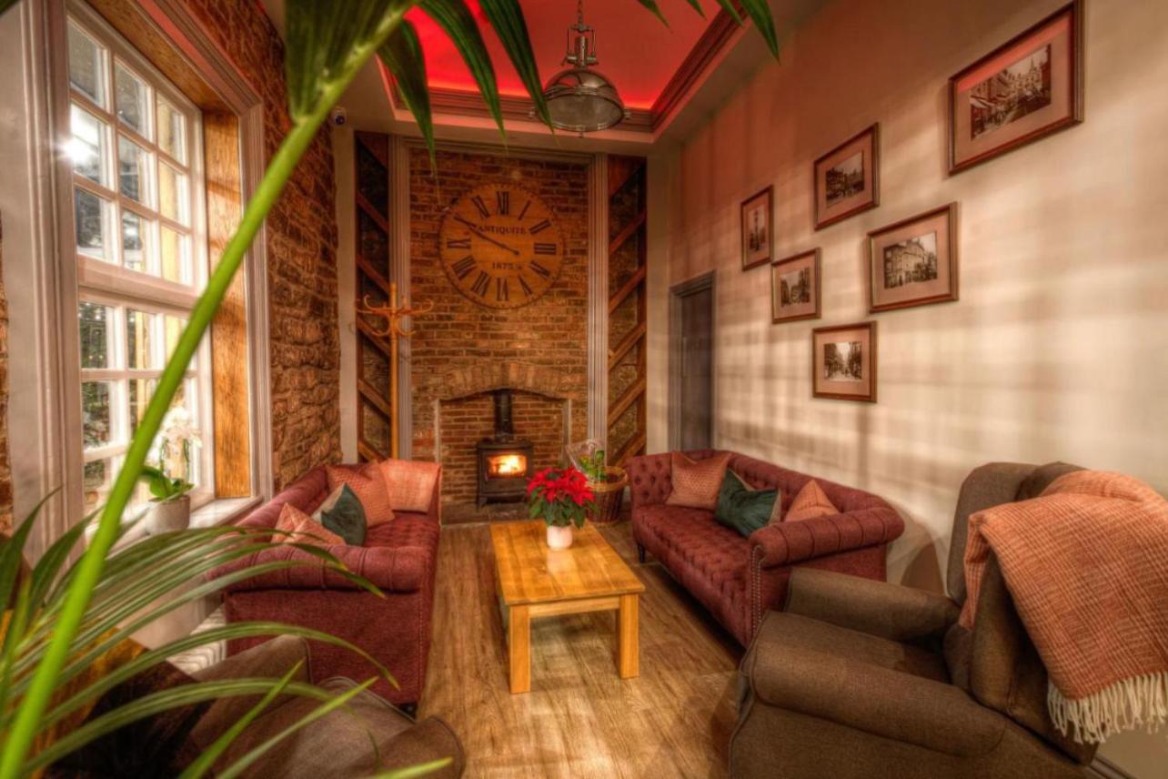 The George Wright Boutique Hotel, Bar & Restaurant Родъръм Екстериор снимка