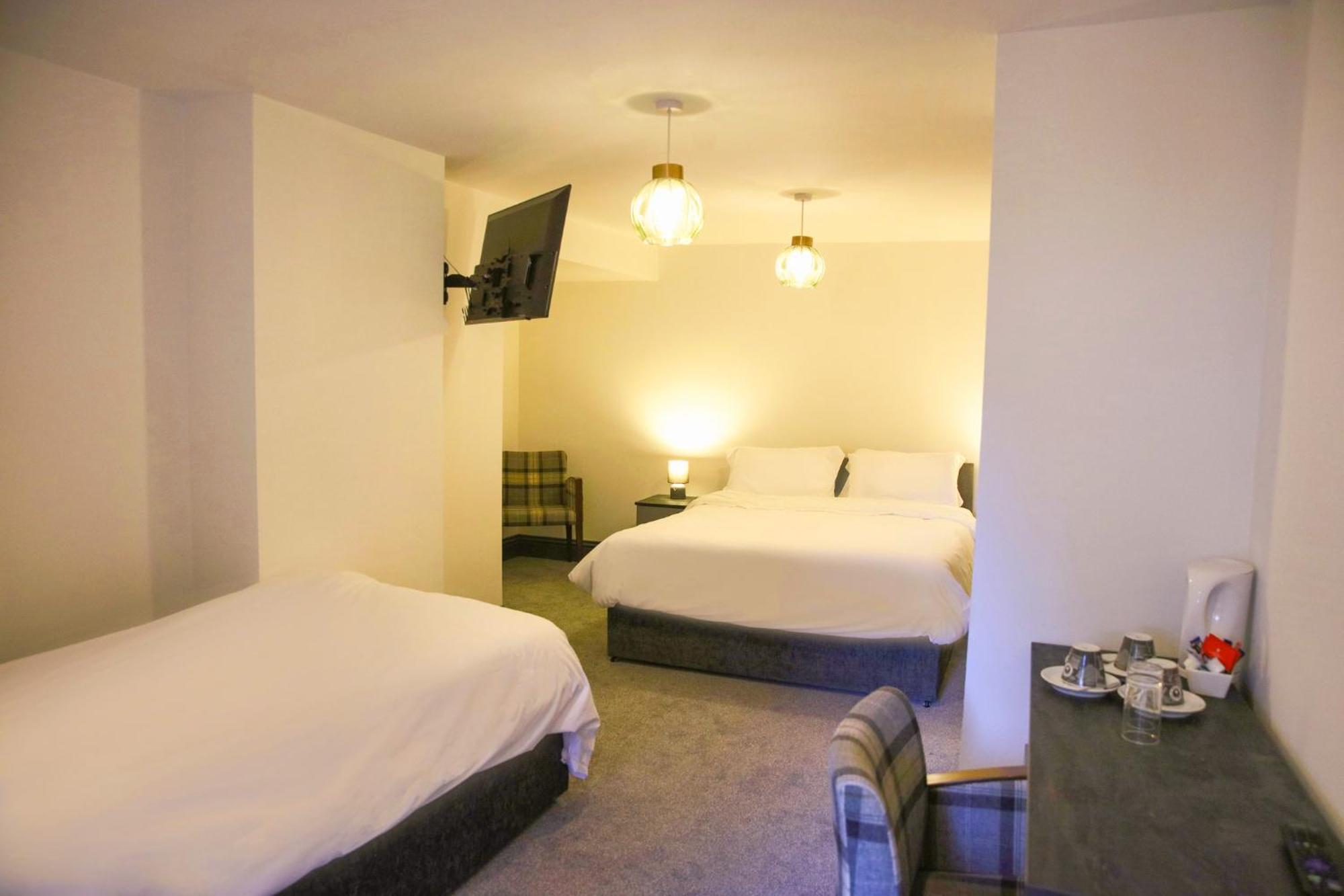The George Wright Boutique Hotel, Bar & Restaurant Родъръм Екстериор снимка