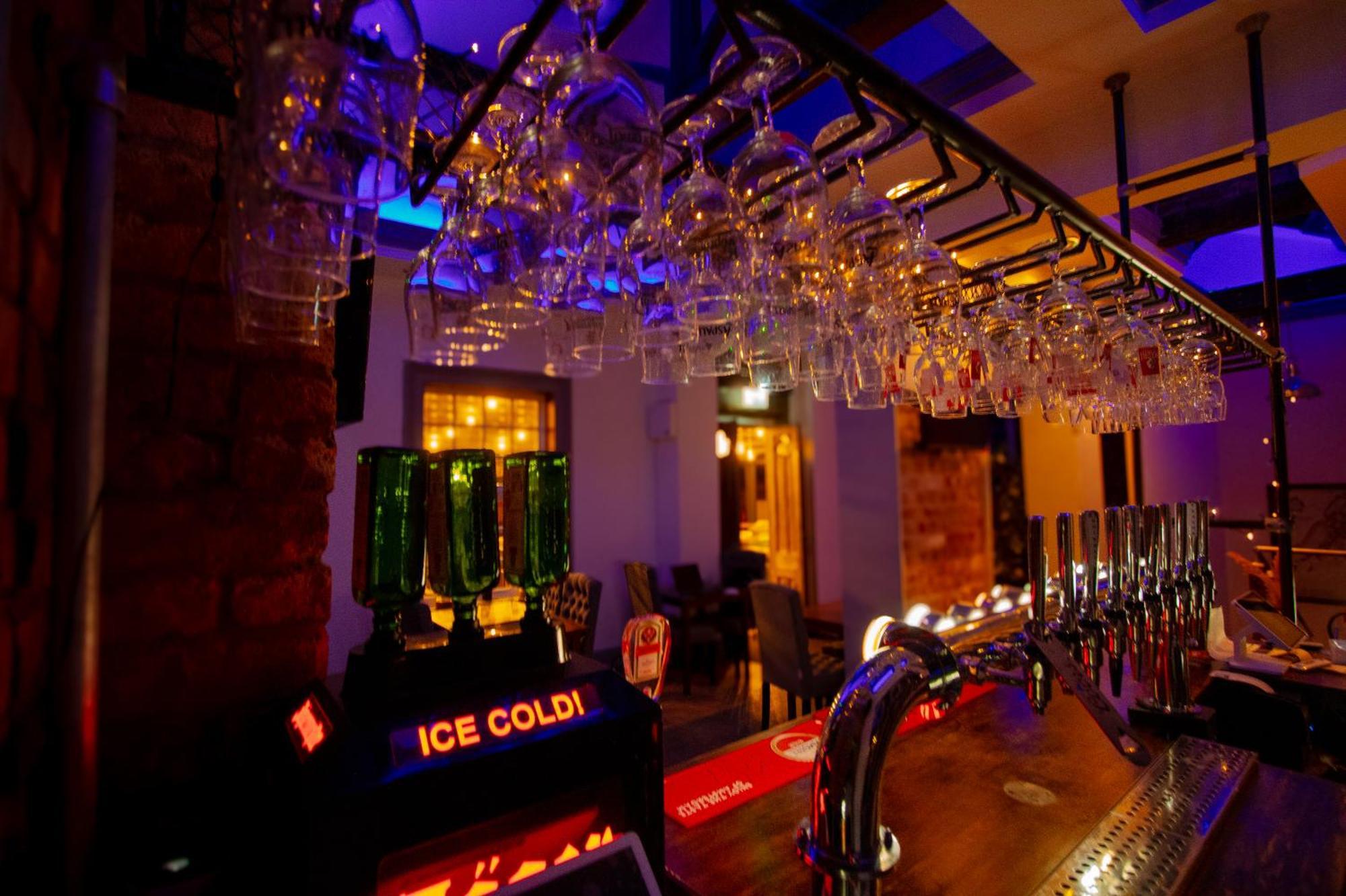 The George Wright Boutique Hotel, Bar & Restaurant Родъръм Екстериор снимка