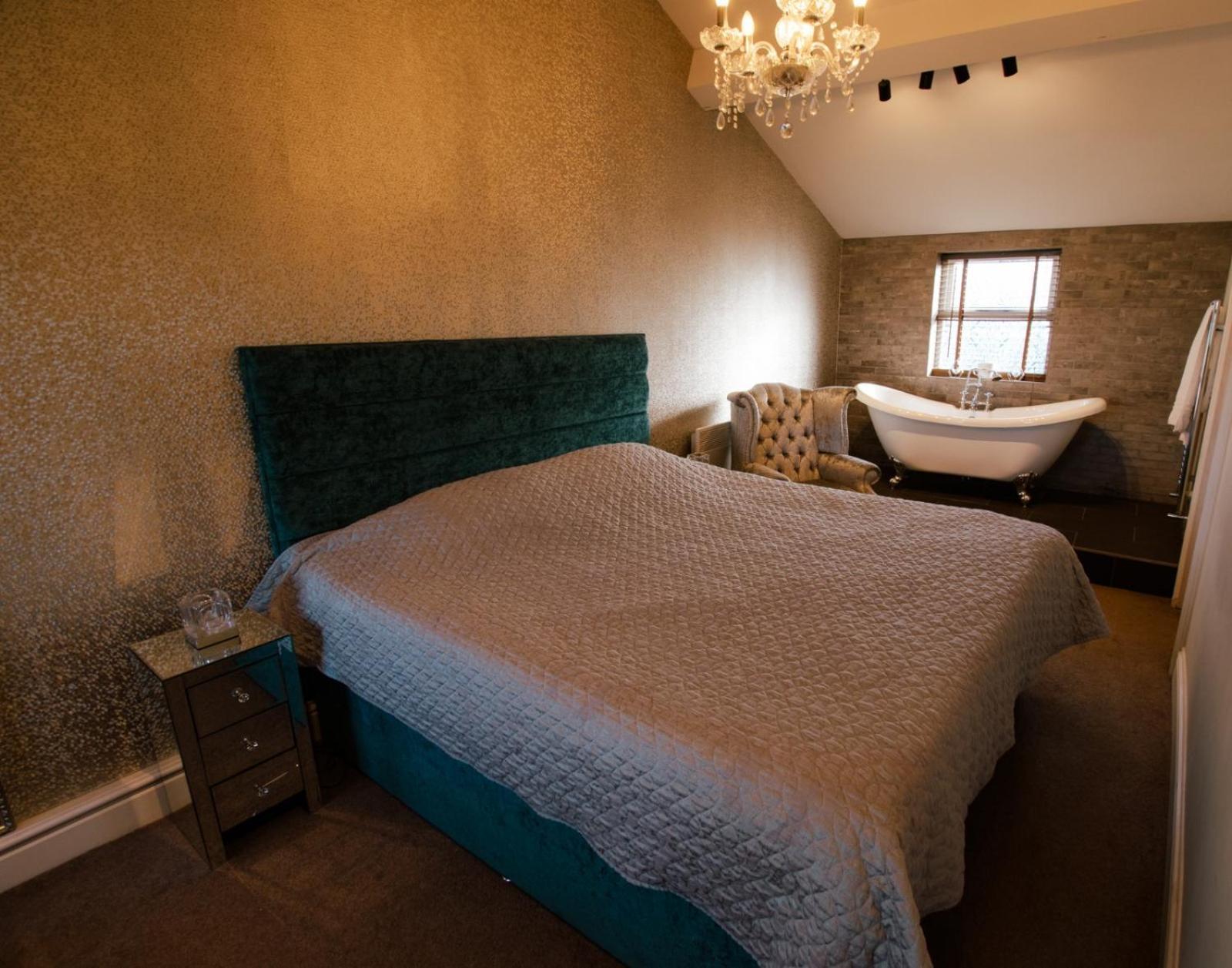 The George Wright Boutique Hotel, Bar & Restaurant Родъръм Екстериор снимка